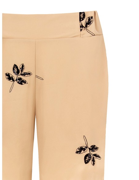 Calções Curtos e Largos com Missangas e Folhas Bordadas Rinascimento