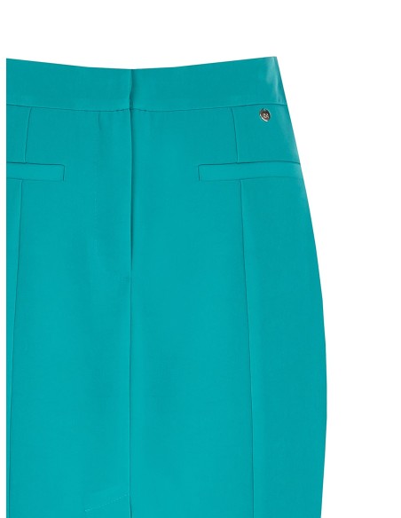 Saia lápis em tecido técnico com racha à frente Rinascimento