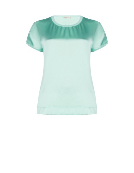 T-Shirt Curvy Fluida Assimétrica em Cetim na Frente e Viscose Atrás Rinascimento Curvy