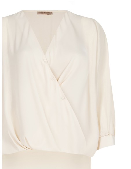 Blusa Curvy Macia Assimétrica em Georgette Rinascimento Curvy