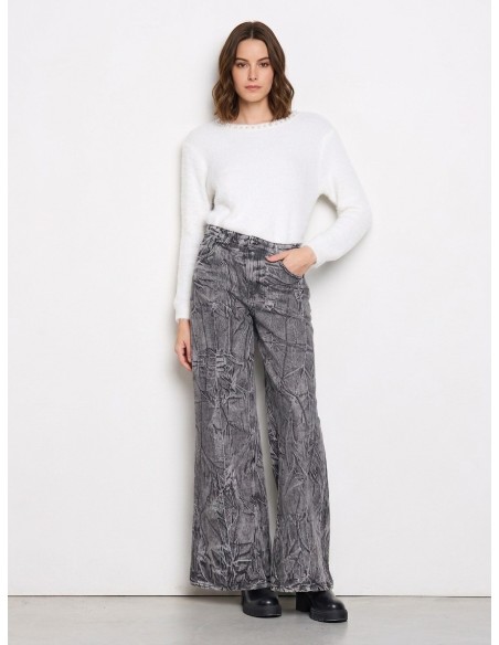 Camisola Fluffy com Pérolas, Strass e Gola Redonda Rinascimento