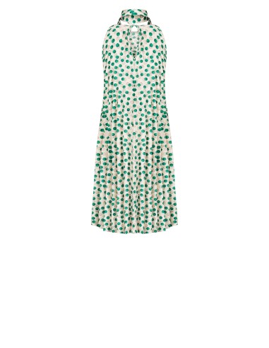 Vestido curto trapézio em cetim plissado com longa echarpe coordenada Rinascimento