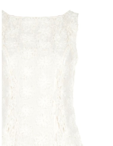 Vestido curto evasê coberto de rosas em tule em relevo Renascimento