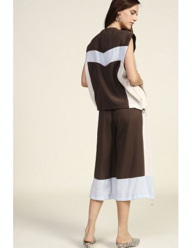 Bermuda shorts largos com detalhes colorblock e cordão Dixie