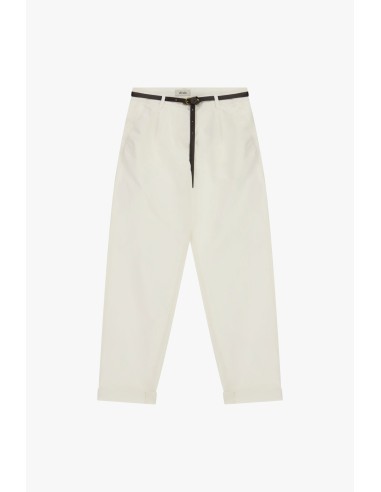 Calças Chino-Fit com Cinto Fino e Viras Dixie