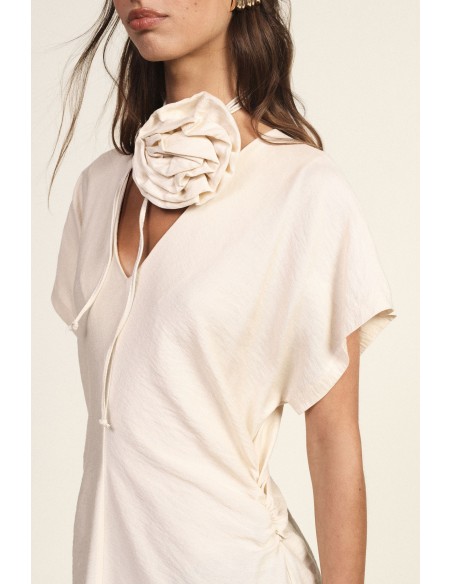 Vestido midi com drapeado lateral e decote em V Dixie
