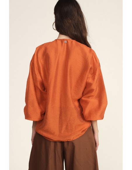 Blusa ampla com mangas compridas e folhos frontais Dixie