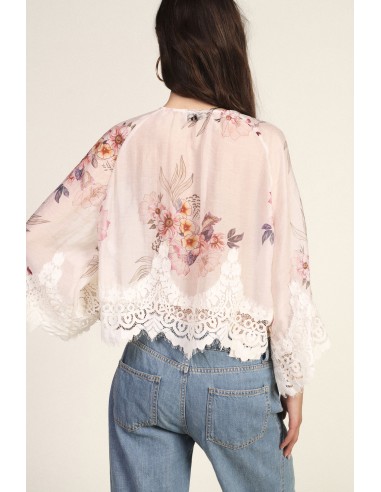 Blusa ampla com estampa floral e borda em renda Dixie
