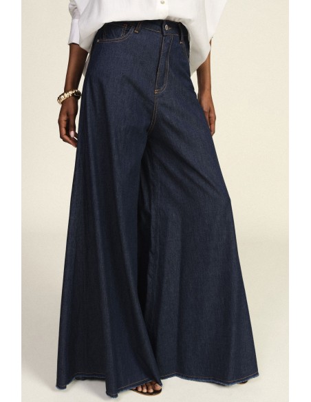 Calças Palazzo em Denim com Barra Desfiada Dixie