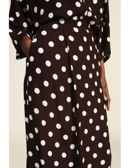 Saia Midi de Bolinhas com Corte Reto Dixie