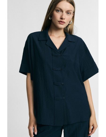 Camisa Boxy Curta com Fecho de Botões Please