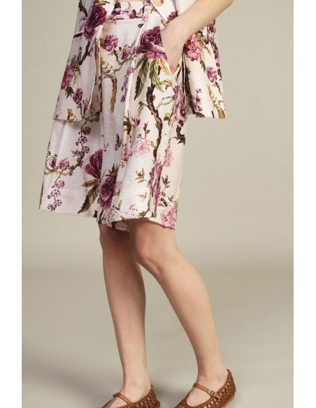 Bermuda Estampa Floral com Pinças e Bolsos Dixie