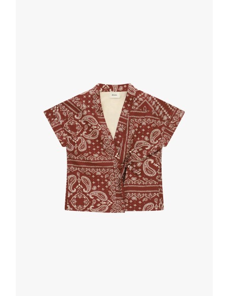 Colete curto com estampa paisley e cinto Dixie