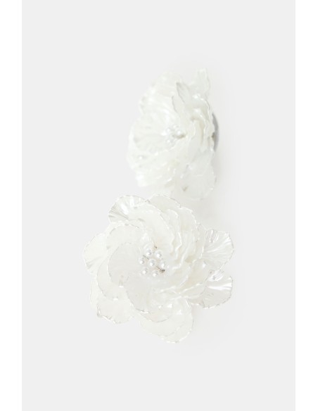 Brincos em forma de flor com contas centrais Dixie