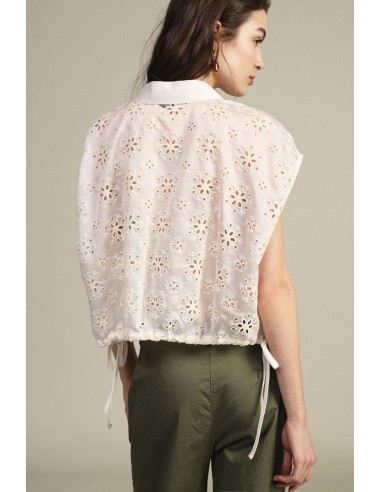 Camisa Cropped Sem Mangas Com Bordado Floral Dixie