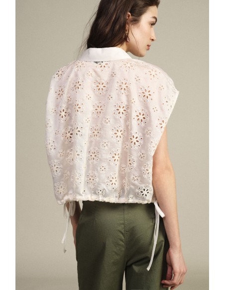 Camisa Cropped Sem Mangas Com Bordado Floral Dixie
