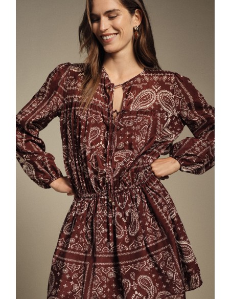 Vestido Curto Estampado Paisley com Mangas Compridas Dixie