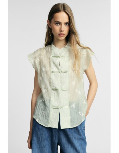 Camisa sem mangas com flores bordadas e fecho frontal por favor