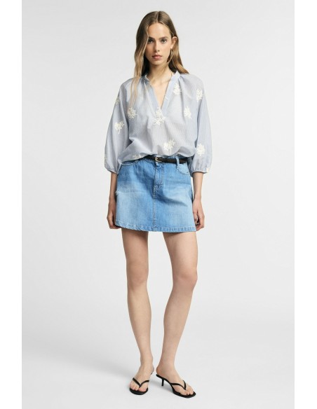 Saia Curta Cinco Bolsos em Denim com Efeito Desgastado Please