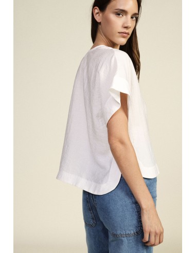Blusa curta com bolso frontal decorado Dixie
