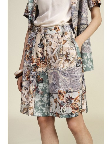 Shorts de corte regular com padrão patchwork floral Dixie