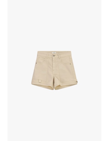 Shorts Regular-Fit com Bolsos Aplicados Frontais Dixie