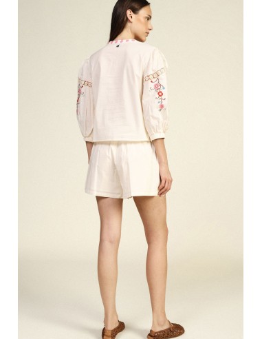 Shorts de corte regular com bordado floral e bainha ondulada Dixie