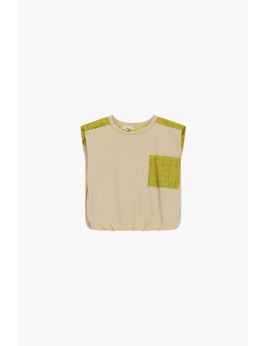 Top com ombros largos e bolso perfurado Dixie