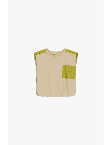 Top com ombros largos e bolso perfurado Dixie