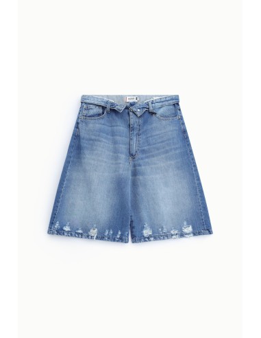 Shorts cinco bolsos, efeito usado, comprimento ao joelho Please