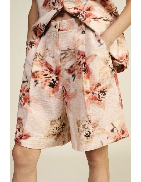 Shorts de corte regular e cintura alta com estampado floral Dixie