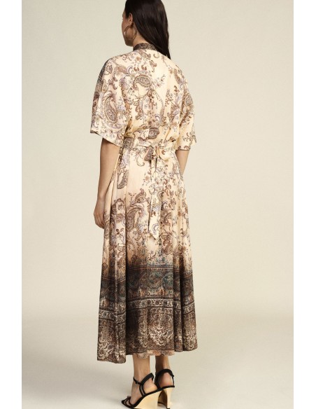Vestido longo estampa paisley cinto largo em tecido Dixie