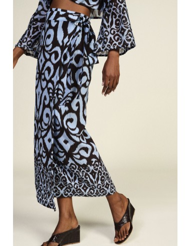 Saia midi com estampa abstrata e faixa Dixie