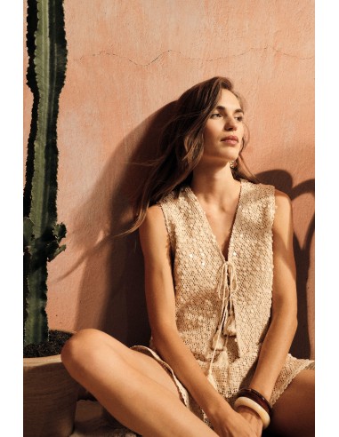Top vazado com cordões e detalhes decorativos Dixie