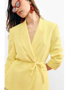 Blazer Regular Fit com Cintura Anudada e Bolsos Please