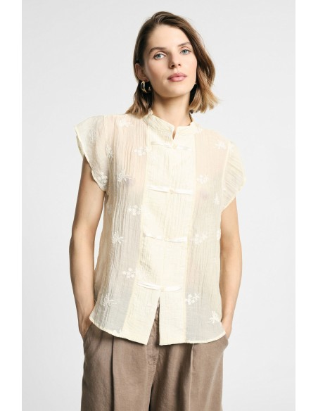 Camisa sem mangas com flores bordadas e fecho frontal, por favor