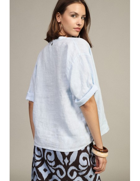 Camisa de gola redonda com mangas curtas e botões Dixie