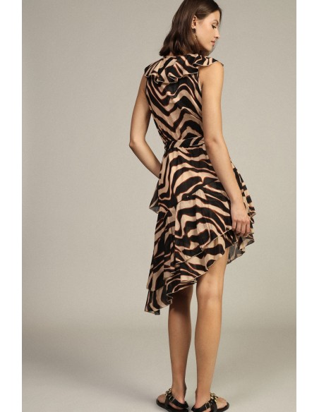 Vestido Curto Cruzado com Volantes Assimétricos Dixie