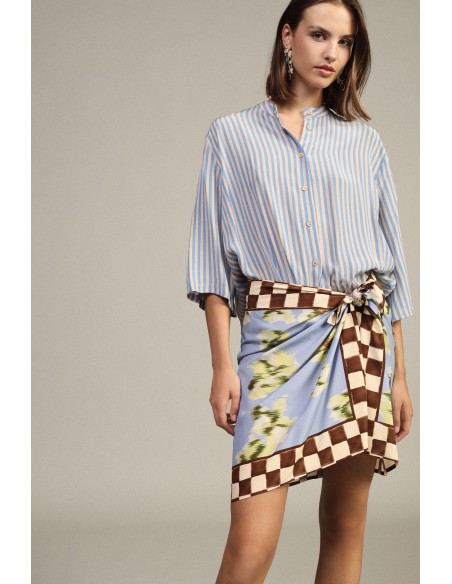 Saia Curta com Estampa Floral e Borda Xadrez Dixie