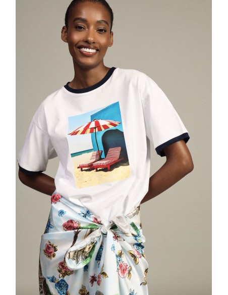 T-shirt com decote redondo, estampa fotográfica e acabamentos contrastantes Dixie