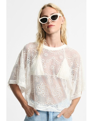 Top Boxy com Bordado Floral e Bainha Festonada Please