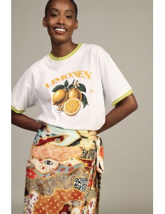 T-shirt gola redonda com estampado de citrinos e contornos contrastantes Dixie