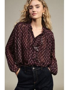 Blusa ampla com estampa floral e folhos na frente Dixie