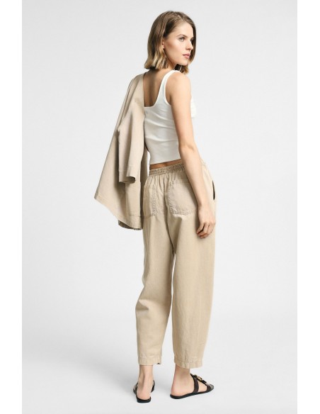 Calças Cropped com Cintura Elástica e Bolsos Please