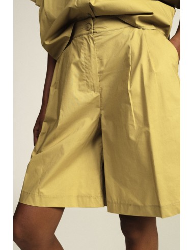 Shorts de Cintura Alta com Pences e Bolsos Laterais Dixie