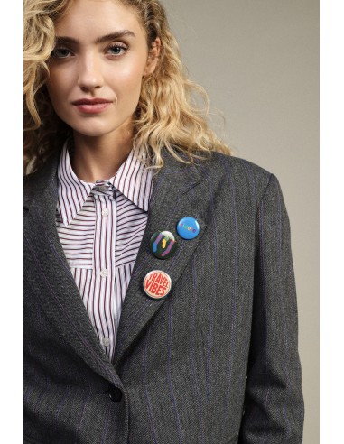 Blazer com Botões e Broches Decorativos Padrão às Riscas Dixie