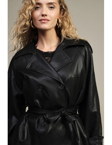 Trench Coat Curto com Cinto e Revers Dixie