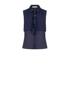 Blusa ajustada em georgette com cravatinha e detalhe de joia Rinascimento