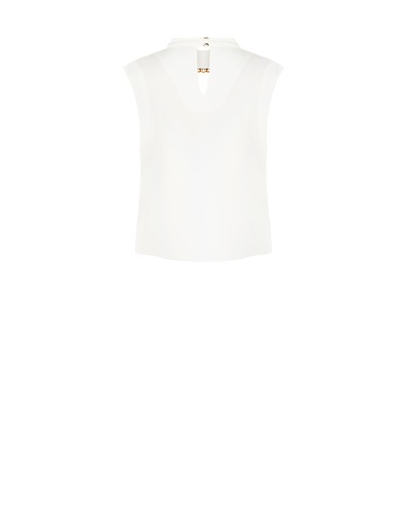 Blusa sem mangas com gola alta e detalhe em joia Rinascimento