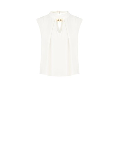 Blusa sem mangas com gola alta e detalhe de joia Rinascimento